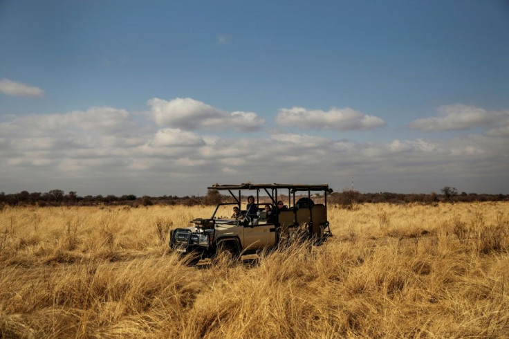 A 27-year-old U.S. citizen was abducted by gunmen from a village in southern Niger.