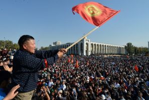 Kyrgyzstan faces the threat of a power struggle after lawmakers named a new prime minister after he was freed from jail