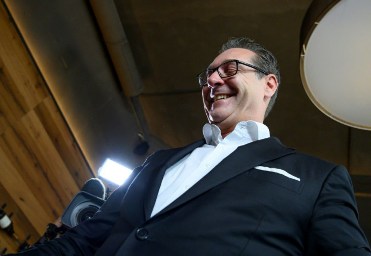 Strache announcing 'a total withdrawal from politics and public life' in October 2019