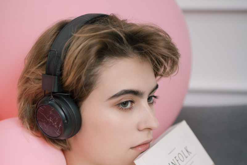 10 Things Music Lovers Need in their Bedroom