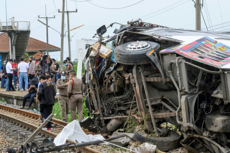 There were some 60 passengers in the chartered bus travelling from neighbouring Samut Prakan province to a temple in Chachoengsao, said province governor Maitree Tritilanond