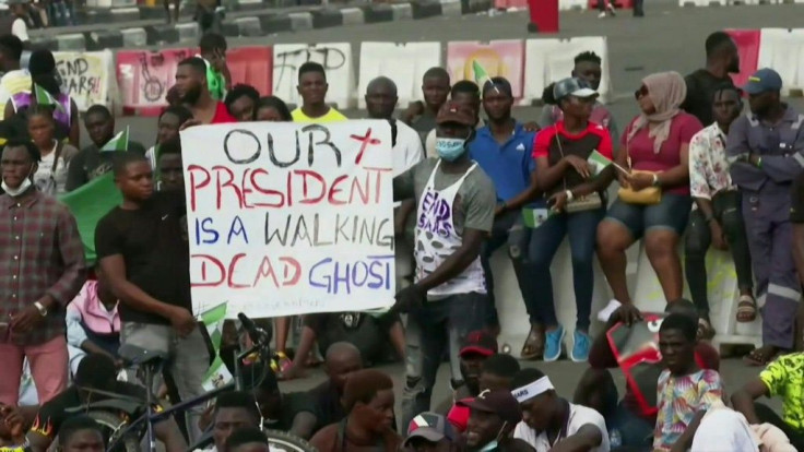 Nigerian protesters defy curfew in Lagos