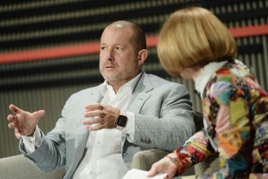 Jony Ive (L), pictured in October 2018, will join forces with Airbnb