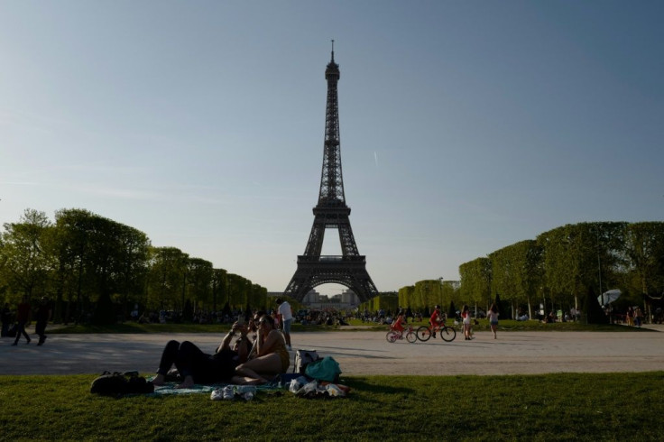 The incident took place in the Champs de Mars, a popular park by the Eiffel tower