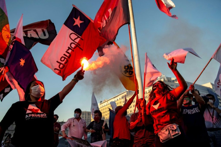 People rally in Santiago in support of amending Chile's constitution ahead of Sunday's referendum