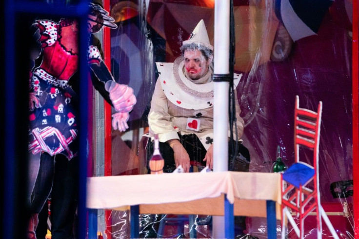 In Atlanta's 2020 version of "Pagliacci," an 1890s opera from Ruggiero Leoncavallo, the jealous clown Canio contracts coronavirus
