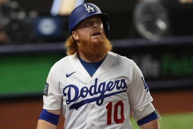 Justin Turner #10 of the Los Angeles Dodgers