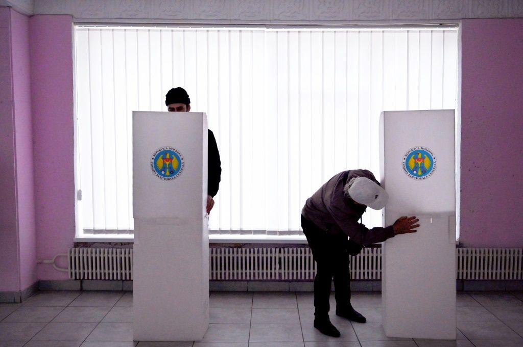 Moldova Election Headed For Runoff In Russia-West Tug Of War