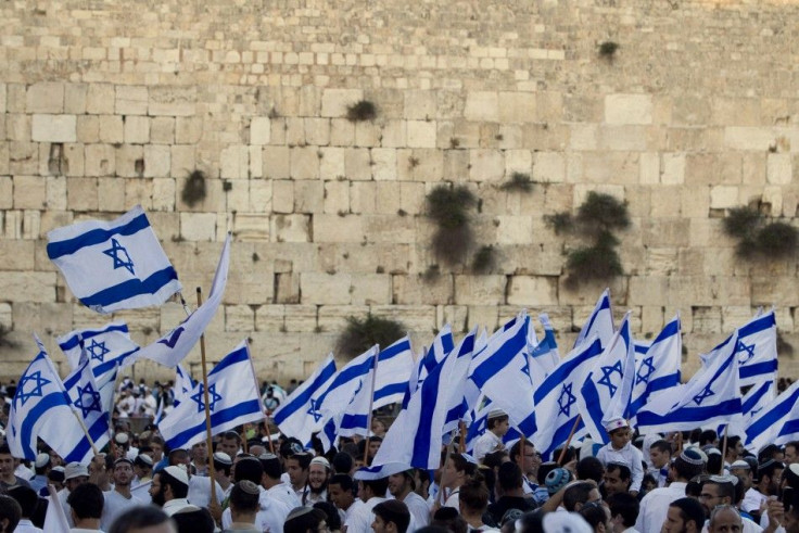 Israelis wave national flags 