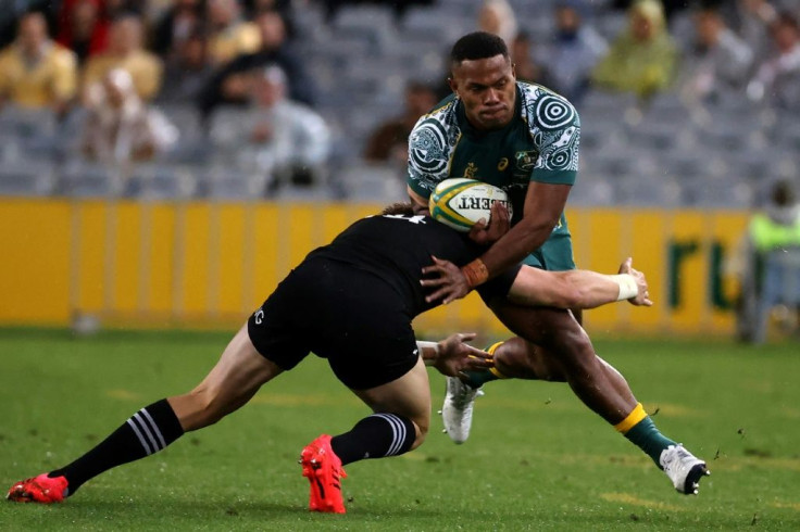 Filipo Daugunu (R) was one of the players dropped by Australia coach Dave Rennie