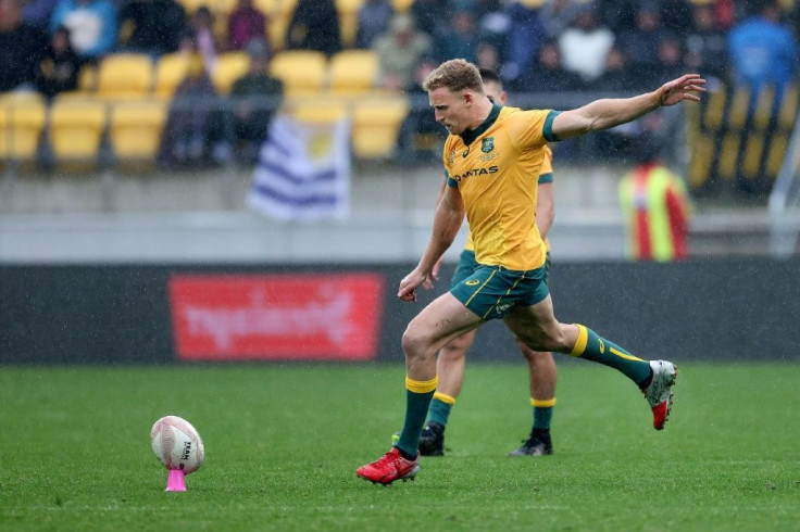 Reece Hodge comes in as a makeshift fly-half for the Wallabies