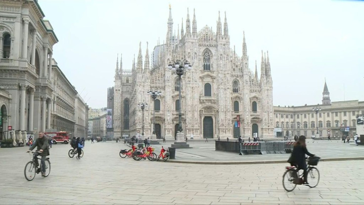 Milan's Piazza del Duomo as new lockdown comes into effect for Lombardy region
