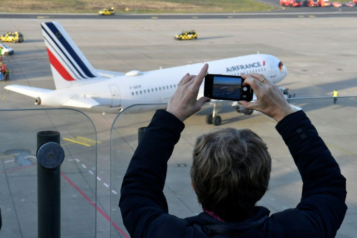 Air France flight AF1235 to Paris was the last plane to leave Tegel