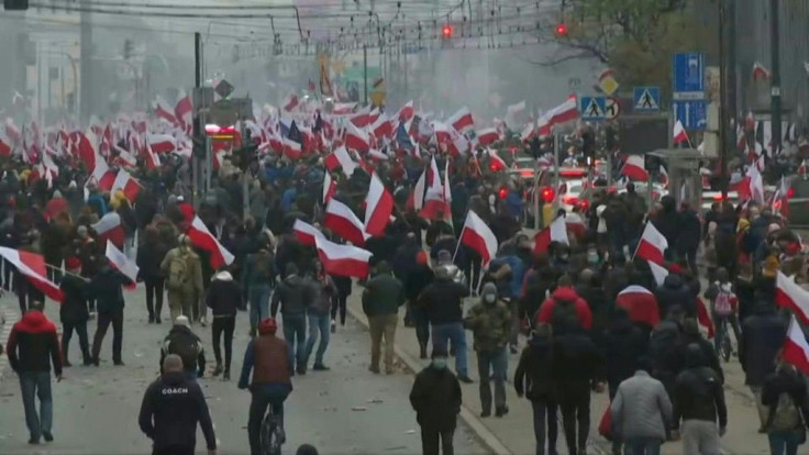IMAGESThousands of Polish far-right supporters march and drive through the centre of Warsaw to mark the country's Independence Day.