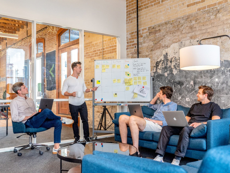 Difference Between S-corp and C-corp Businesses