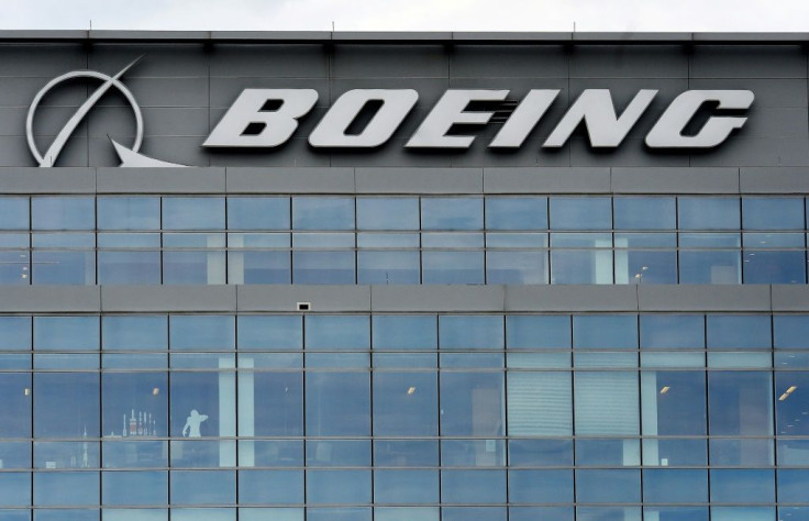 Boeing comes under scrutiny from American and international regulators, as well as the US Congress, which is investigating complaints from American pilots about the MCAS, and the close ties between the FAA and the company