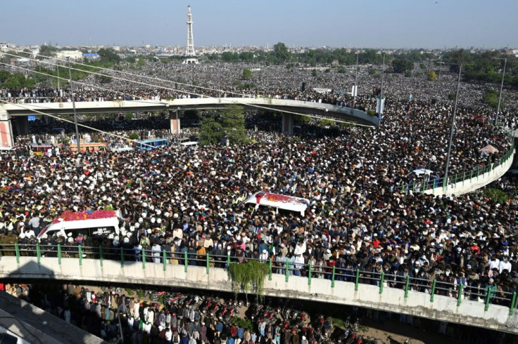 Police said about 300,000 people attended the funeral of hardline Pakistani cleric Khadim Hussain Rizvi, who for years terrorised the country's religious minorities