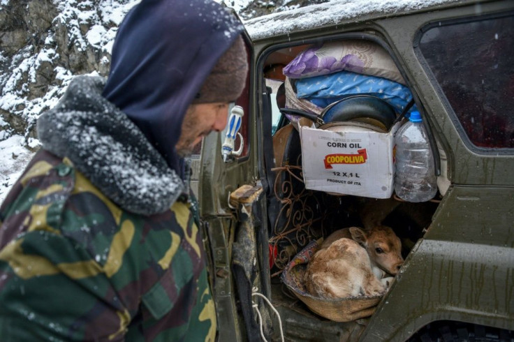 Like in other districts handed over by the separatists, residents of Lachin took as much as they could pack