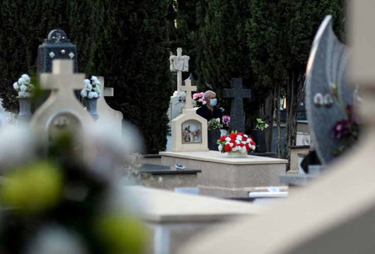 The number of daily burials at the Tomelloso cemetery stepped up sharply as the coronavirus pandemic took its toll