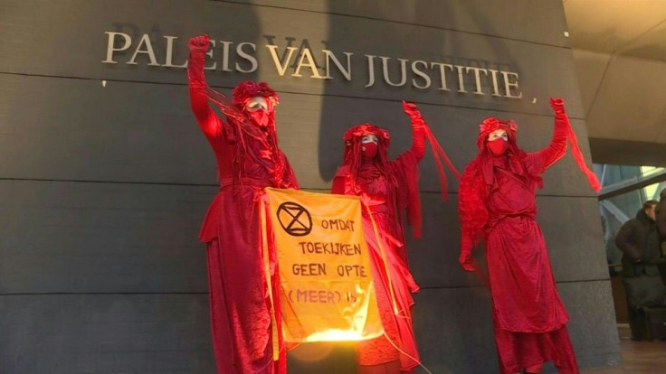 Climate groups take on Shell in landmark Dutch case