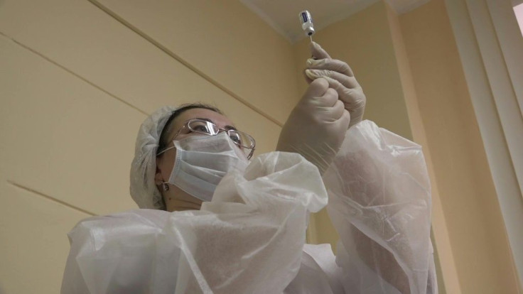 Moscow begins Covid-19 vaccination for vulnerable workers