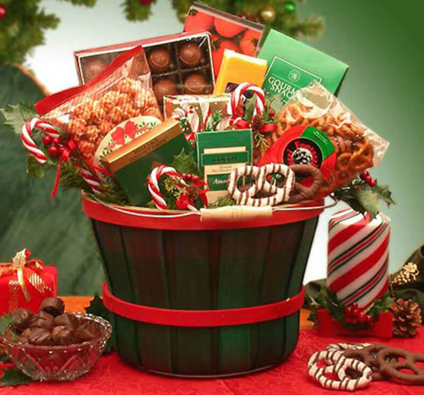 7 Delightful Christmas Gift Basket Ideas That Will Take Care Of Your Holiday Shopping With Ease 