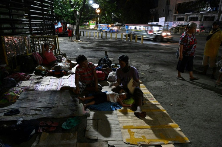 Daniel Auminto lost his job as a building painter because of the pandemic, which meant he also lost his home -- he is now living on the street with his wife and two-year-old child