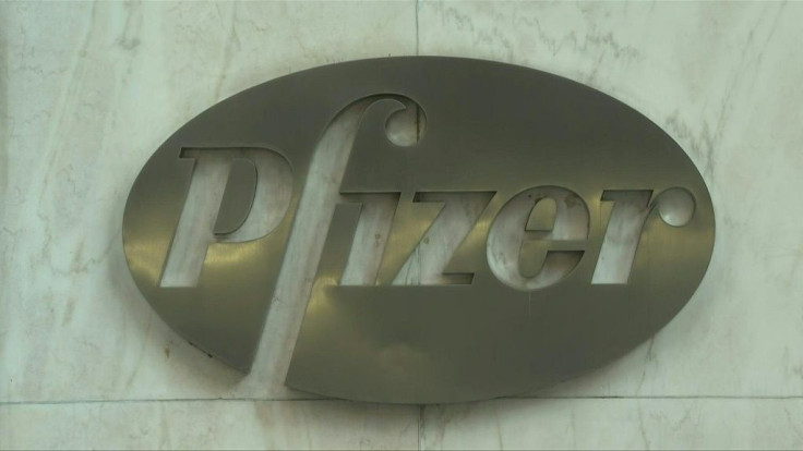 US experts vote to recommend granting emergency approval for Pfizer-BioNTech's Covid-19 vaccine, paving the way for America to become the next country to move ahead with mass immunization as the country's virus death toll approaches 300,000.The US gove