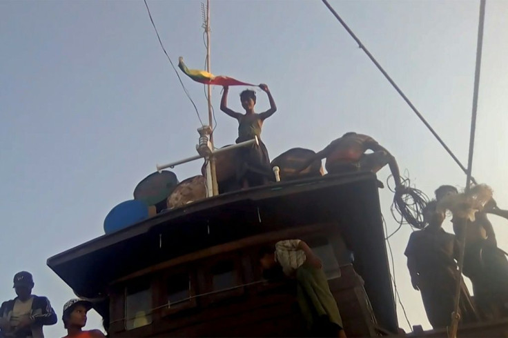 The refugees onboard eventually fought back against the crew, leading to most of the smugglers abandoning ship