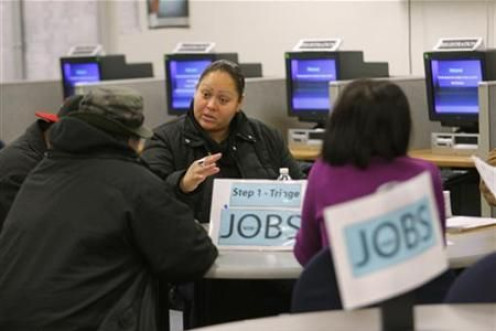 Case worker Jessica Yon counsels unemployed in San Francisco