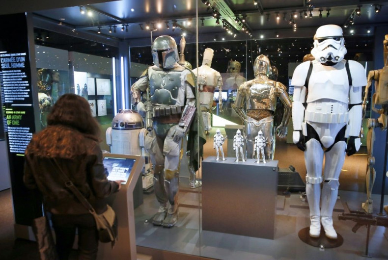 Boba Fett (L) was a firm favourite with 'Star Wars' fans. Actor Jeremy Bulloch who first played the notorious bounty hunter in 'The Empire Strikes Back' has died at the age of 75