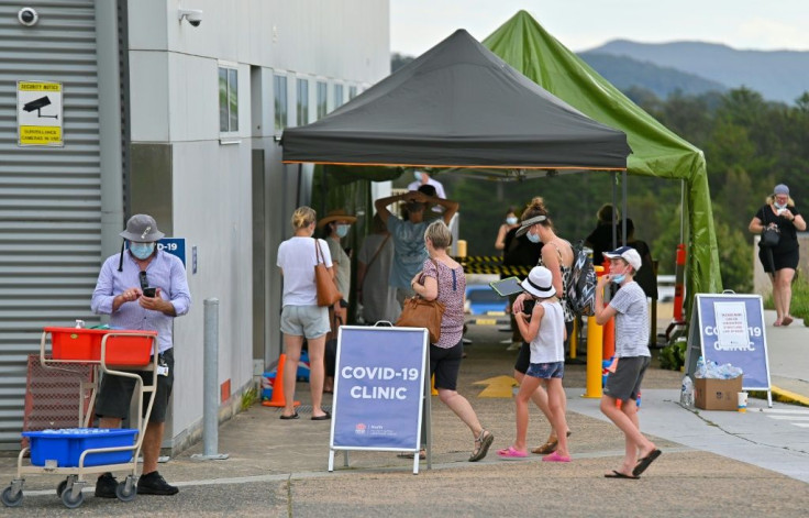 People line up for coronavirus testing in Sydney
