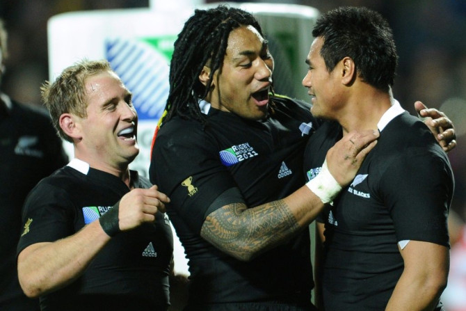 Ma'a Nonu (C) and Isaia Toeava (R) have played four times together for Toulon this season