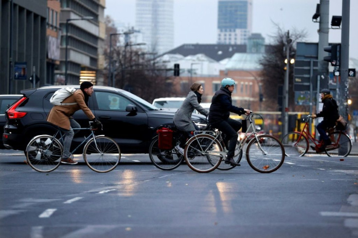 The number of Berliners cycling to work or to go shopping has increased by some 25 percent since the start of the pandemic, according to city authorities