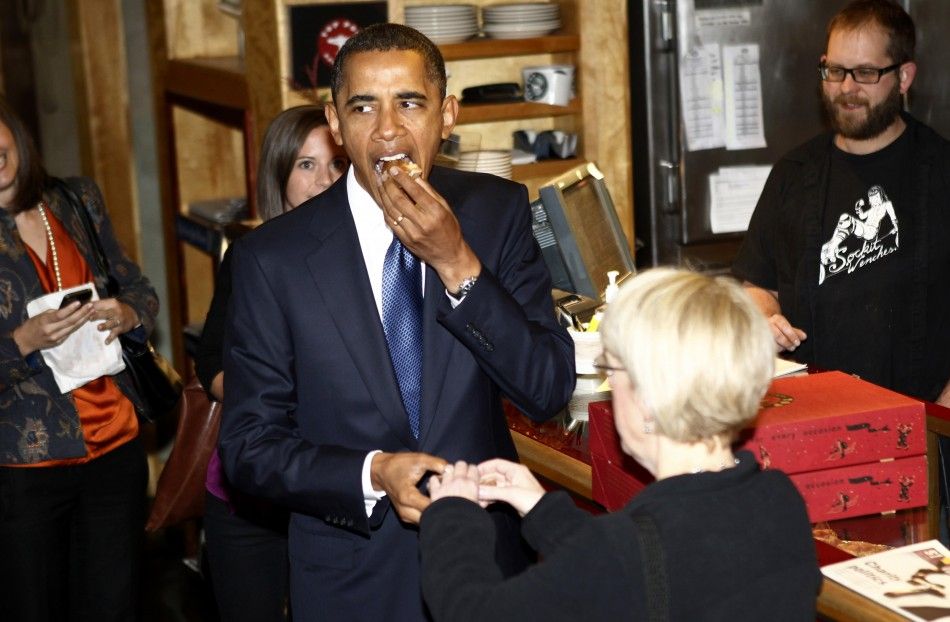 U.S. President Barack Obama and Washington State Democratic Senator Patty Murray stop at a donut shop in Seattle