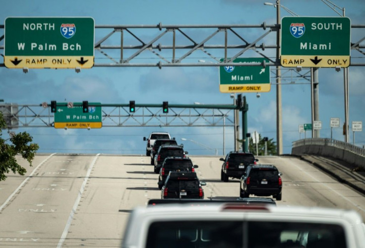 The presidential motorcade leaving the Trump International Golf Club in West Palm Beach