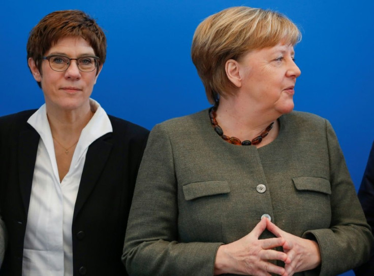 German Defence Minister Annegret Kramp-Karrenbauer (l)  is a close ally of Chancellor Angela Merkel