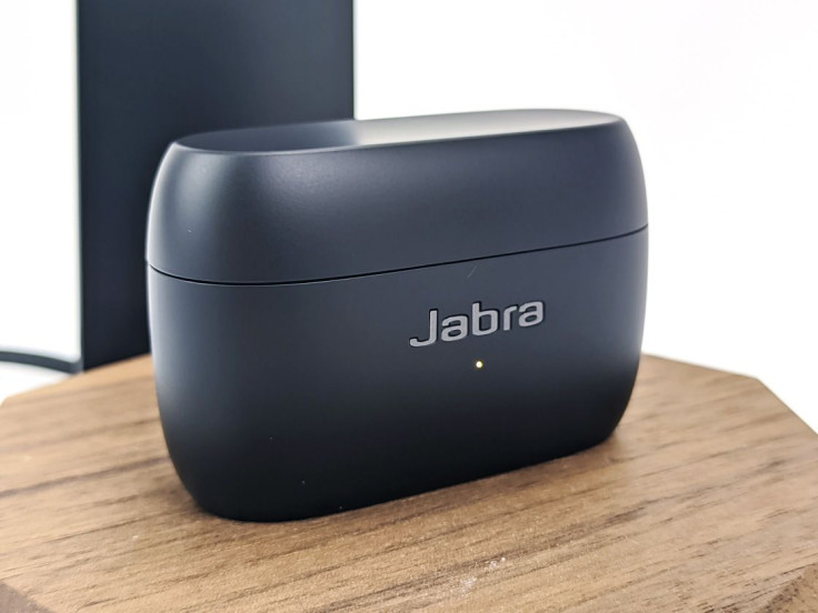 Hands-on with a Qi-enabled Jabra Elite 85t 