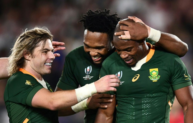 Sale star - South Africa scrum-half Faf de Klerk (L)