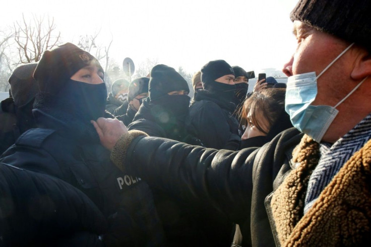 Police moved quickly against a rally of opposition supporters