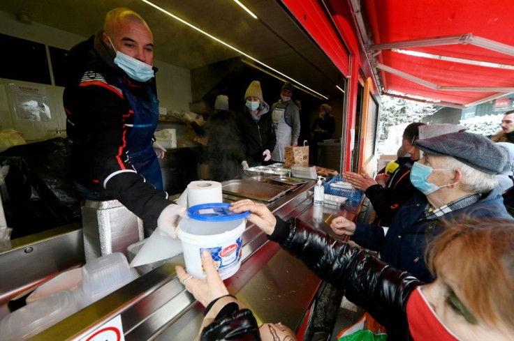 Croatian chefs have been providing warm meals for those hit by the earthquake
