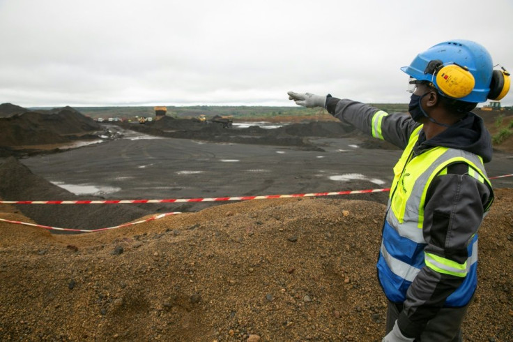 COMILOG began exploiting Moanda's manganese in 1962, two years after Gabon became independent from France