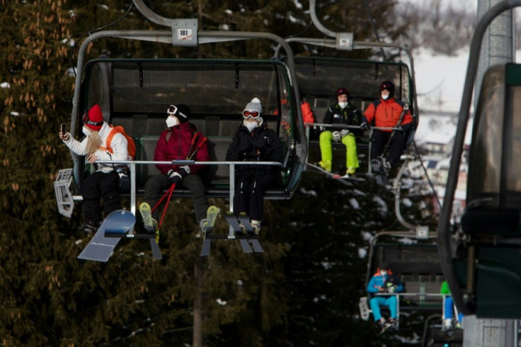 Skiers wear FFP 2 masks -  compulsory on ski lifts - at the Austrian ski resort Stuhleck in Spital am Semmering
