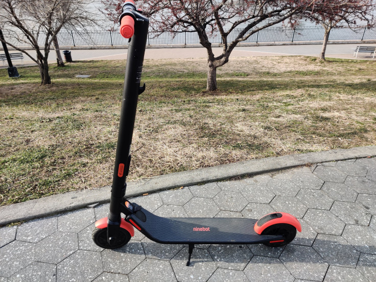 The Segway Ninebot ES1L electric scooter is fun to ride, but is very heavy