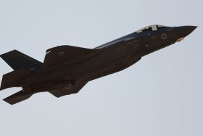 An Israeli F-35 fighter of the sort that the United States had agreed to sell to the United Arab Emirates takes off in Eilat in November 2019