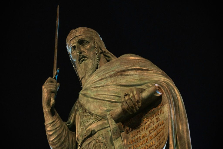 One prominent architect went as far as to describe the statue as an act of "urbanistic terrorism"
