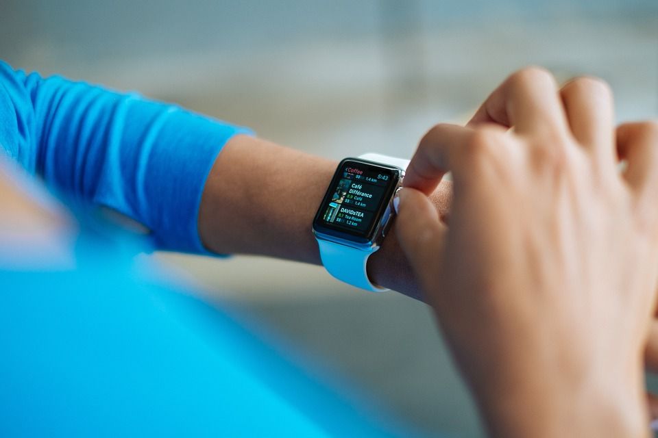 Best fitness watch online under 150