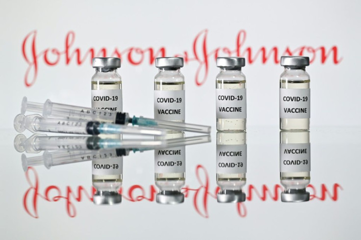 Johnson & Johnson s quickly expected to apply for a US emergency authorization, and could therefore soon be the third vaccine available in the world's hardest-hit country