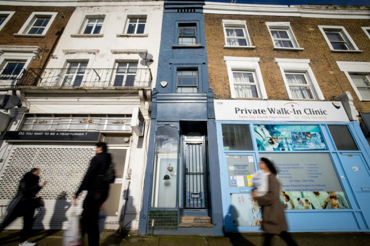 It may be just a sliver of London property, but it's on sale for nearly a million pounds ($1.3 million)