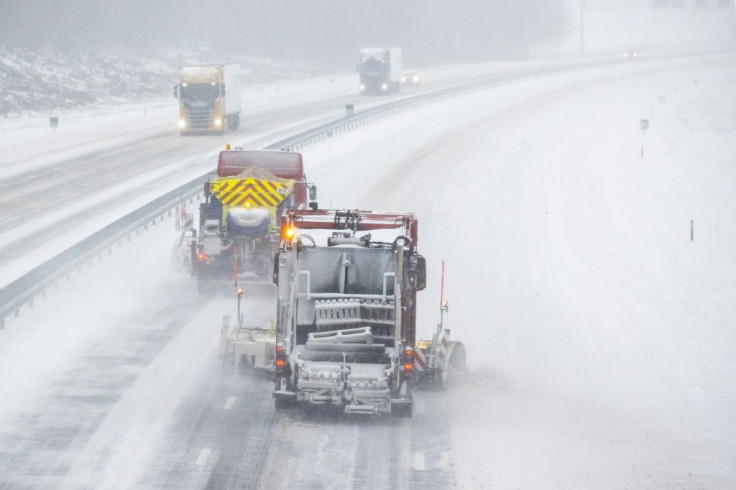 Most parts of the country had between five and 10 centimetres of snow but some areas received 30 centimetres, public broadcaster NOS saidÂ 